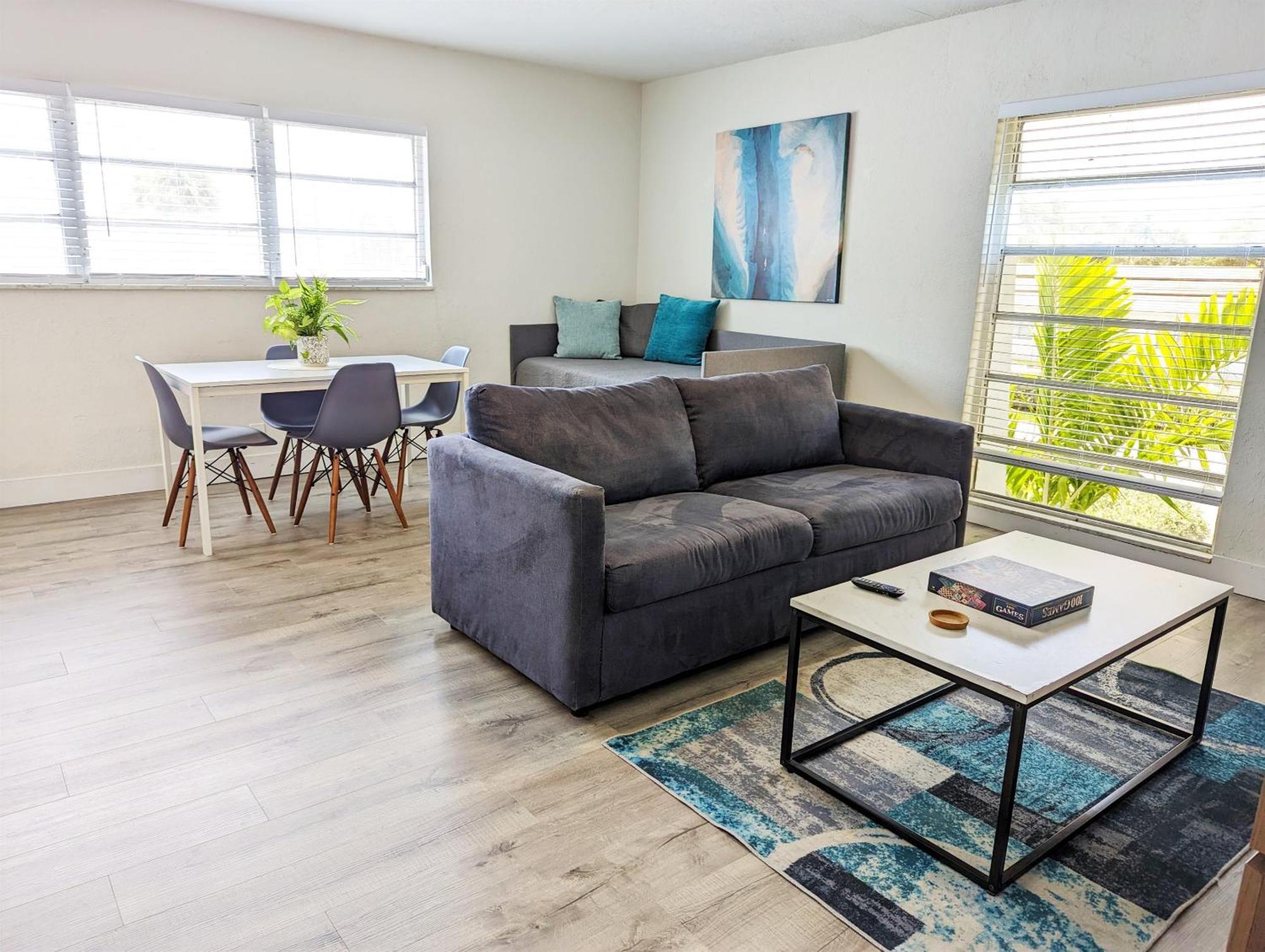 Pier Walk On Deerfield Beach Island Room photo