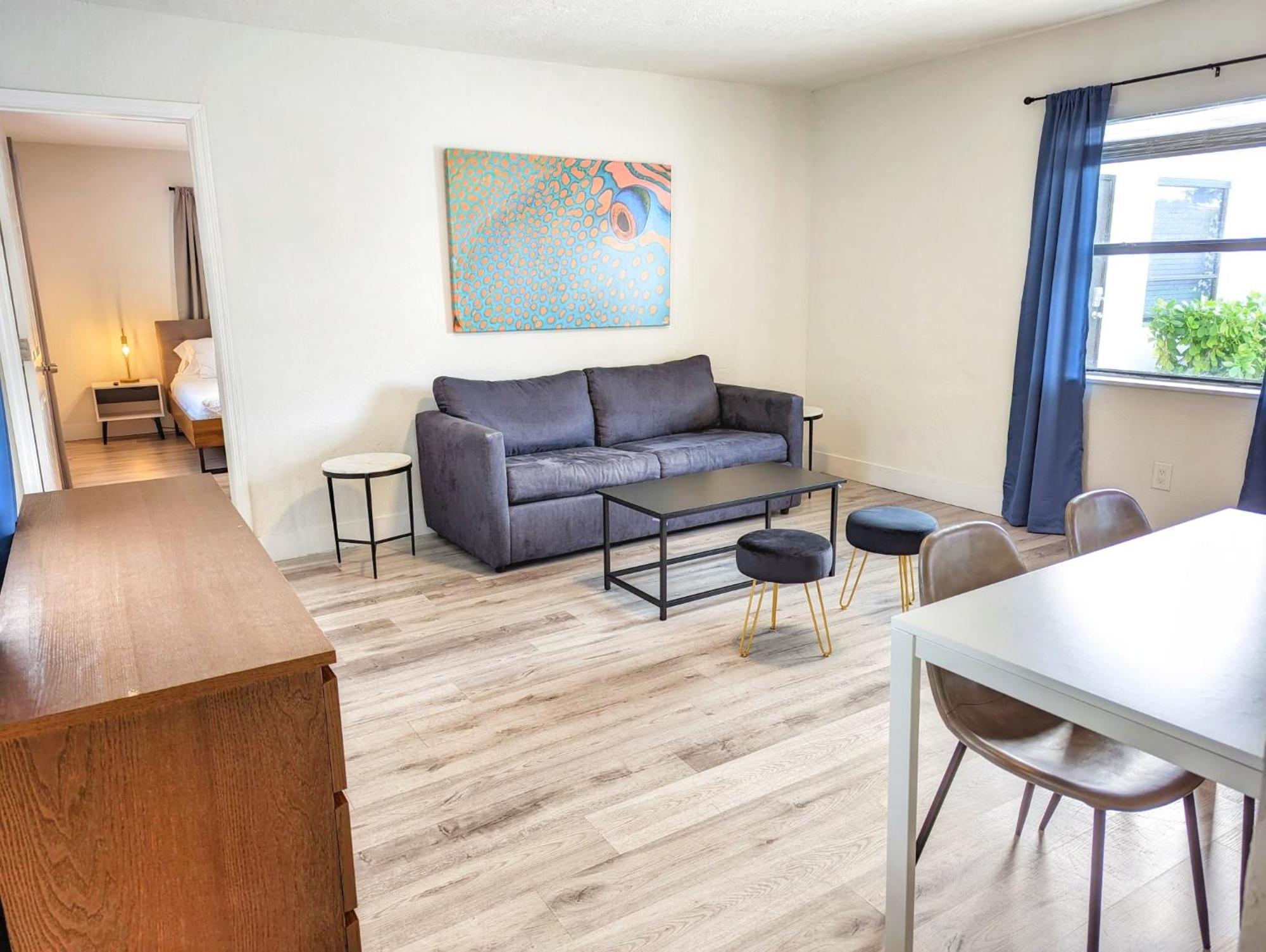 Pier Walk On Deerfield Beach Island Room photo